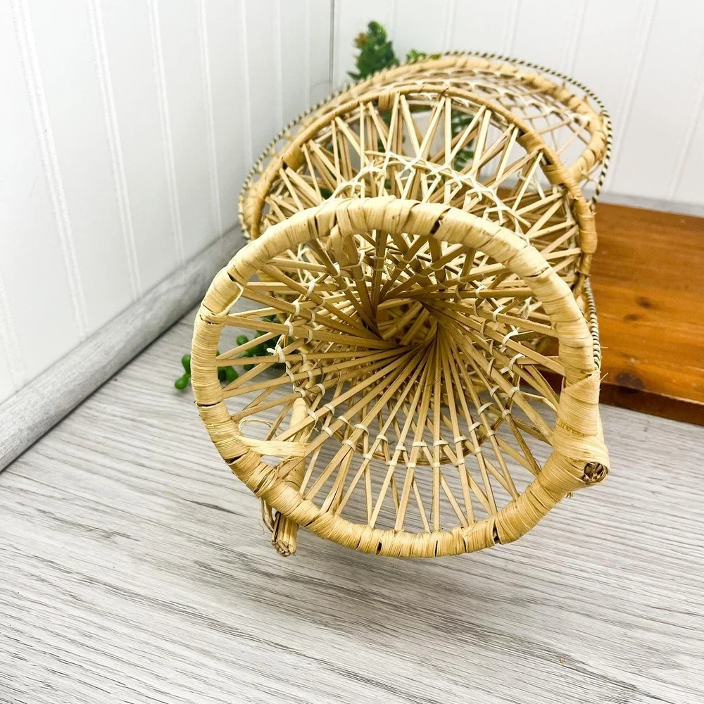 N/A unique wicker